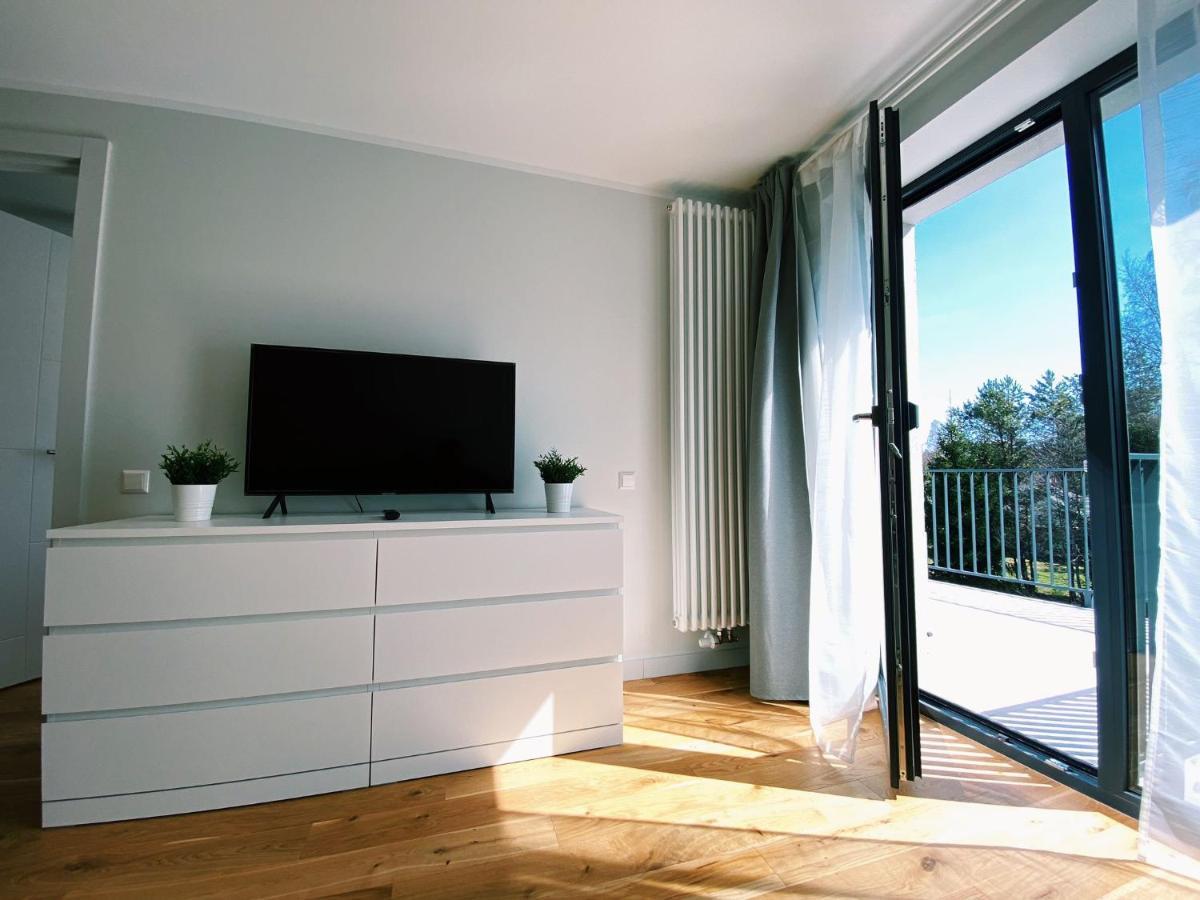 Albatross Mini - 2 Room Seaside Air-Conditioned Apartment With Balcony Ķesterciems Exteriör bild